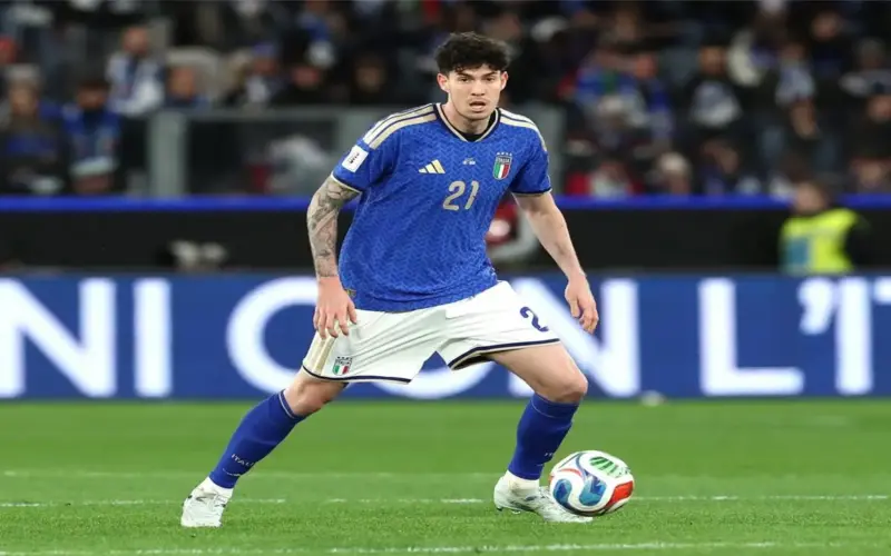 برشلونة يراقب صفقة إفريقية لتعزيز هجومه.. ويستعد لخطوة حاسمة لضم باستوني